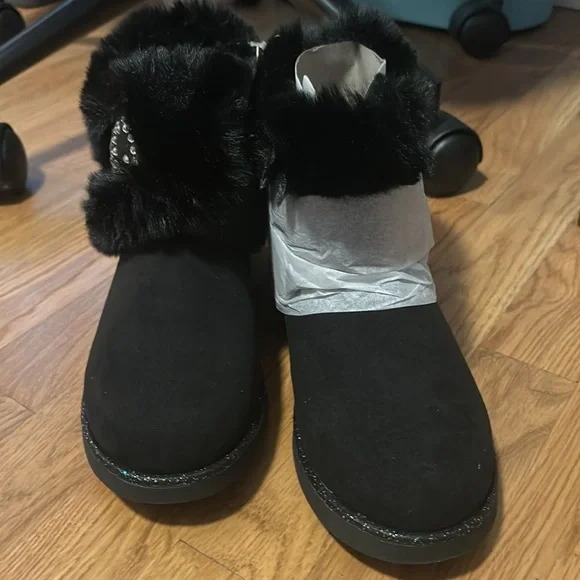 Black juicy couture furry boots - Picture 3 of 6